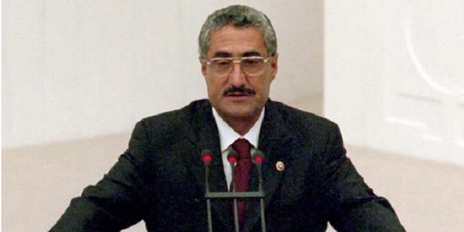 Eski bakan Zeki Ergezen vefat etti