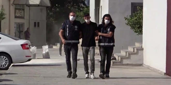 'Benim olduum yere mi geldin' kavgas! Arkadan ldrd