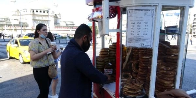 İBB'nin simitçi tezgahlarını kaldırmasına ilişkin açıklama