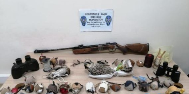 Tuzakla yırtıcı kuşları yakalayan 3 kişiye 176 bin lira ceza