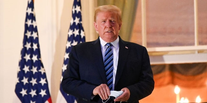Trump, 3 ilaçla aynı anda tedavi edilen gezegendeki tek insan