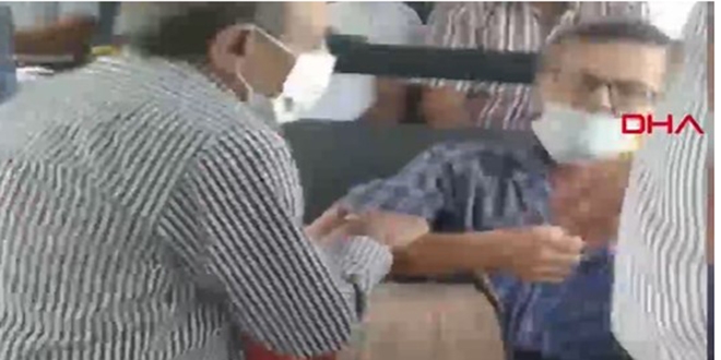 Otobste 'sosyal mesafe' tartmas