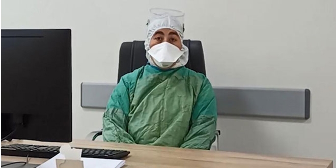 Koronavirsle, kat kat giyinerek mcadele ediyorlar