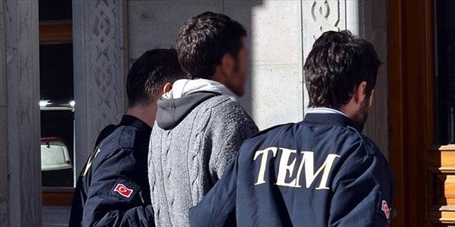 Ağrı'da terör örgütü PKK'ya yardım eden 3 kişi tutuklandı