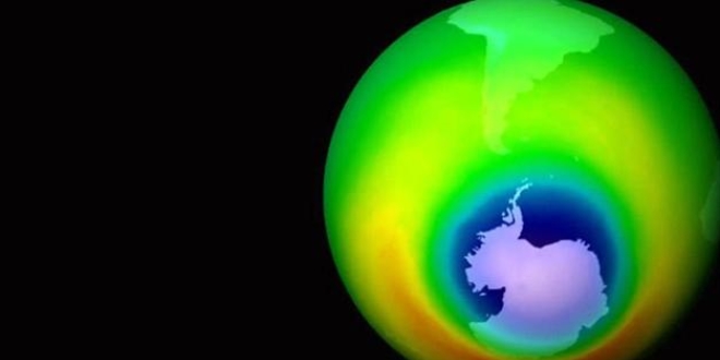 Antarktika zerindeki ozon delii maksimum bykle ulat