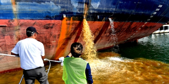 Denizi kirleten gemiye 1,3 milyon lira ceza kesildi
