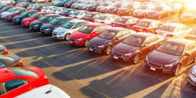 İkinci el otomobilde fiyatlarda bir ayda büyük artış