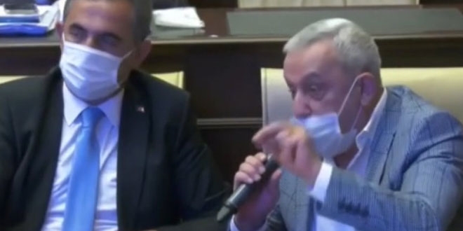 Mansur Yavaş ile AK Partili meclis üyesi tartıştı... Bırak elinden mikrofonu