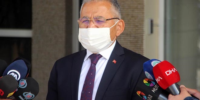 Kayseri'de sokakta sigara imenin cezas 900 TL