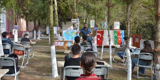 Ak havada eitime balayan rencilerin ilk dersi Azerbaycan