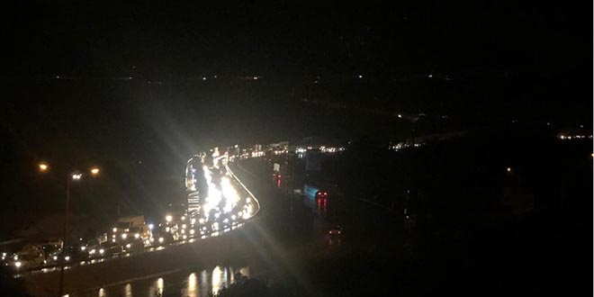 Bursa'da yağış nedeniyle kilometrelerce kuyruk oluştu
