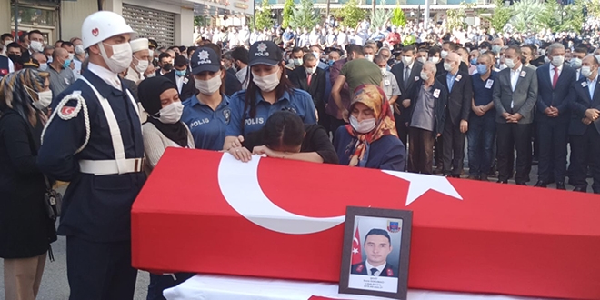 Şehit Emre Astsubay son yolculuğuna uğurlandı