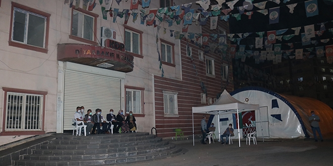 Diyarbakır anneleri evlat nöbetini 24 saat sürdürecek