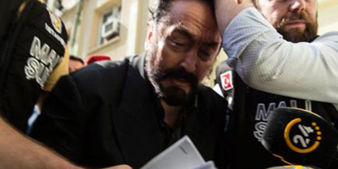 Adnan Oktar'a 300 bin TL'lik saati soruldu; sahibini hatırlamadı