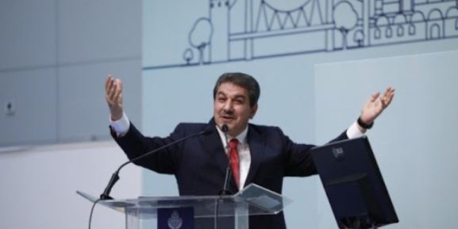 Tevfik Göksu'dan İBB'ye duvar bahçe tepkisi!