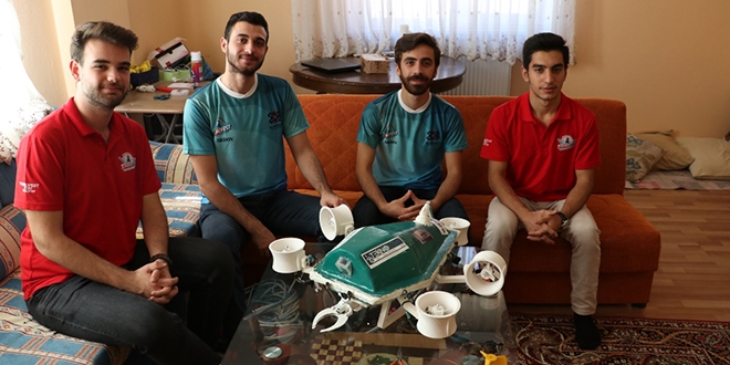 Üniversiteli 7 genç 'su altı drone' prototipi üretti