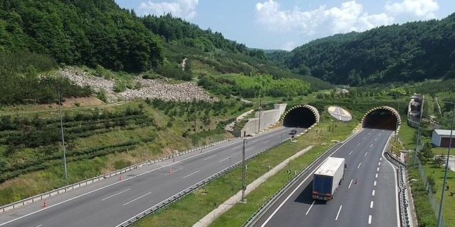 Bolu Dağı tüneli Ankara istikameti 32 gün kapalı