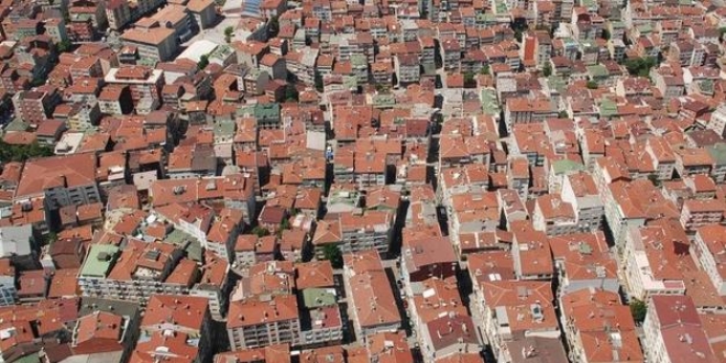 Marmara'daki depremin ardndan Naci Grr'den aklama