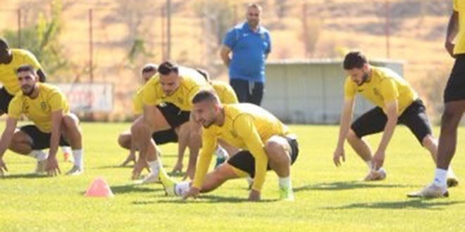 Süper Lig'de virüs şoku... Maç ertelendi