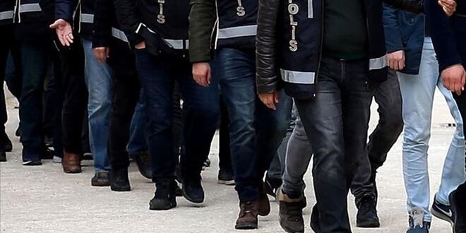 Antalya'da FET operasyonunda 24 zanldan 12'si tutukland