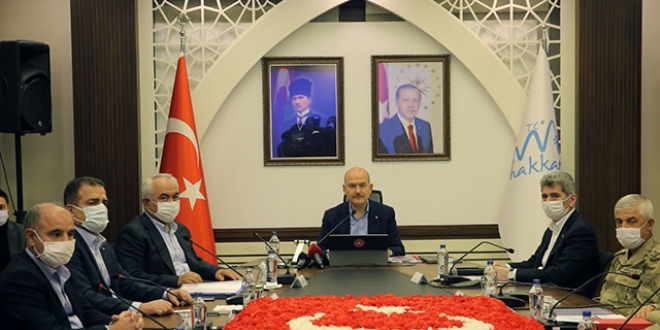 Bakan Soylu, Hakkari'de g�venlik toplant�s�na kat�ld�