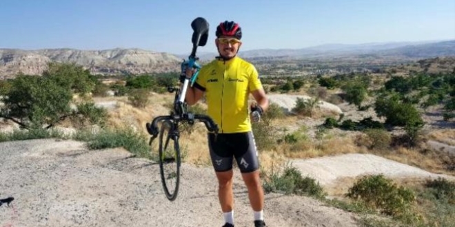 Sabri öğretmen 7 ayda 6 bin kilometre pedal çevirdi
