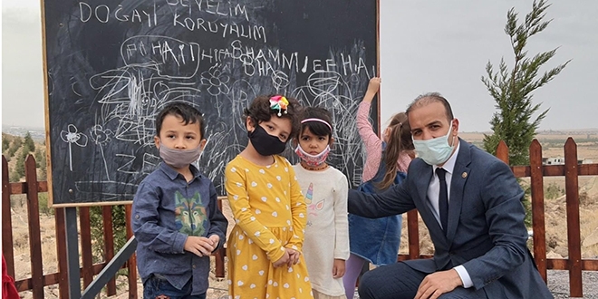 Hababam Sınıfı'ndaki sahne gerçek oldu, ormanda okul açıldı