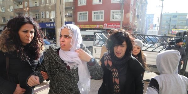 HDP'li vekil'den evlat nbetindeki ailelere hakaret