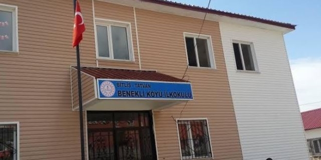 Bitlis'te bir ky ilkokulu ve ortaokulu karantinaya alnd