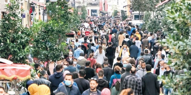 'Bu kalabalığa sağlam giren hasta çıkar'