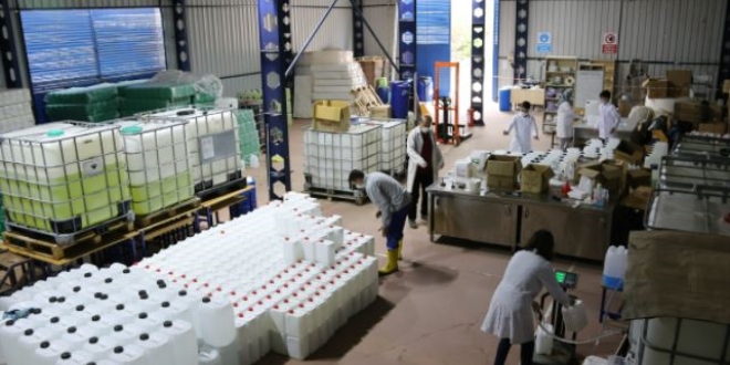 Bu okul fabrika gibi çalışıyor