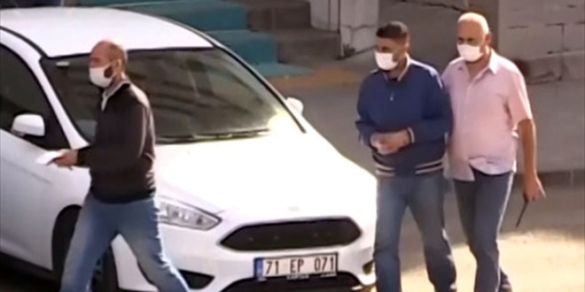 Boşanma davasına yarım saat kala eşini bıçaklayan şüpheli tutuklandı