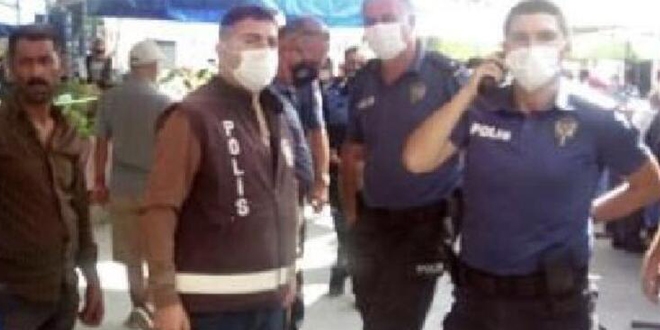 Zabıta Müdürü, tartıştığı seyyar satıcı tarafından bıçaklandı