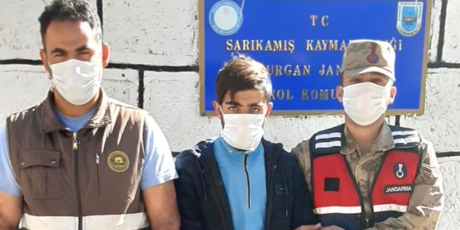 Ayı yavrusuna köpeklerini saldırtan kişiye para cezası