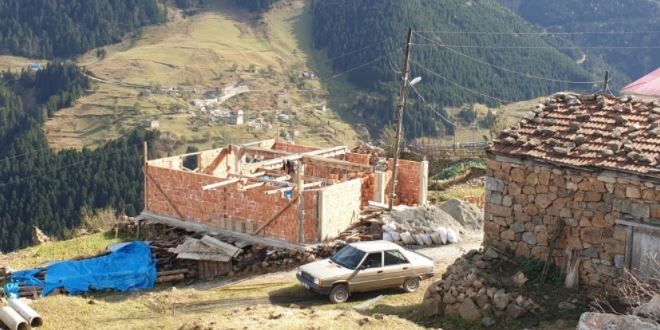 Gümüşhane'de kaçak yapılara anında müdahale ediliyor