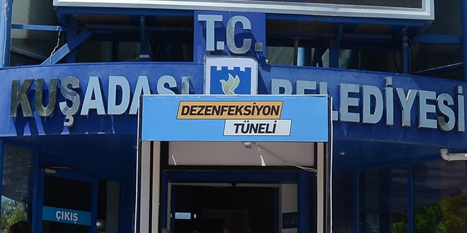 Kuşadası Belediyesi'nin 8 çalışanı karantinaya alındı