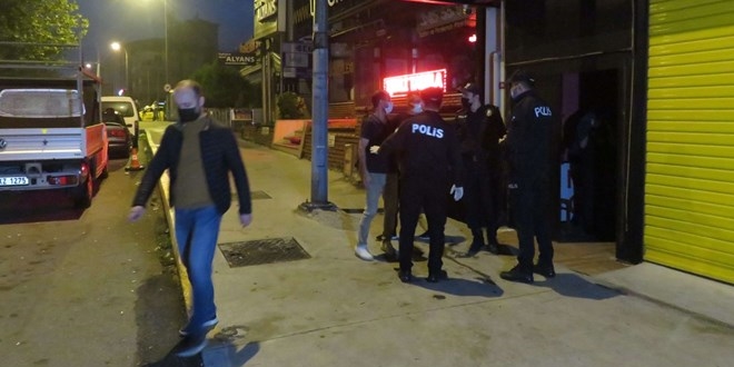 Parti yapan eğlence merkezine baskın: 49 kişiye ceza kesildi