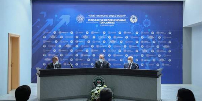 Bakan Varank: Türkiye 2020'yi asgari hasarla atlatacak