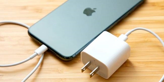 iPhone 12 için TBMM'ye başvuru yapıldı
