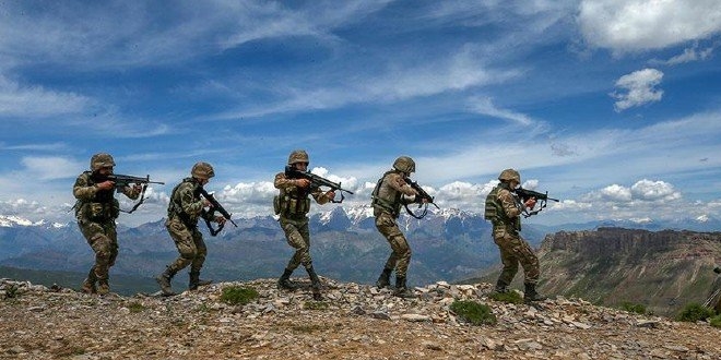 Hakkari'de 4 terörist etkisiz hale getirildi