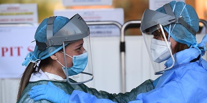 44 ülkeden bin 500 hemşire Kovid-19'dan yaşamını yitirdi