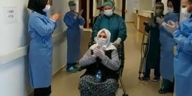 110 yaşındaki kadın 10 günde koronavirüsü yendi