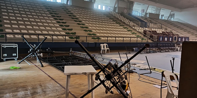 Eski halterci spor salonunu talan etti, o anlar kamerada