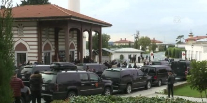 Erdoğan cuma namazını Kerem Aydınlar Camisi'nde kıldı