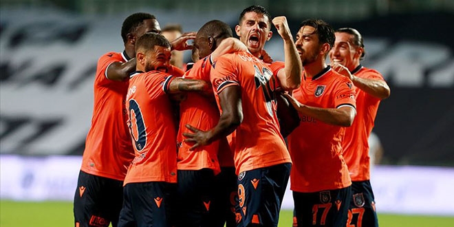 Medipol Başakşehir'de bir futbolcunun testi pozitif çıktı