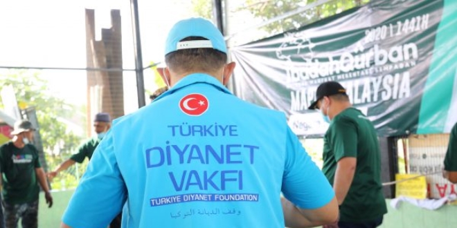 Trkiye Diyanet Vakf zmir'e yardm ekibi gnderdi