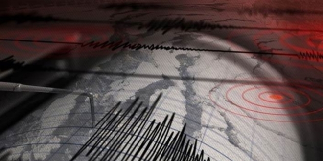 İzmir'de şiddetli artçı deprem