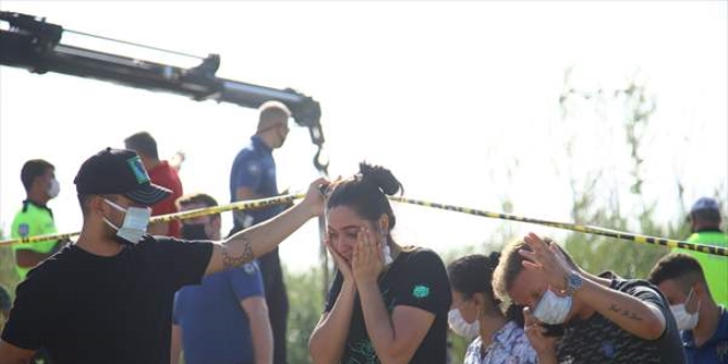 Polisten ka�an antren�r, sulama kanal�na d��erek hayat�n� kaybetti