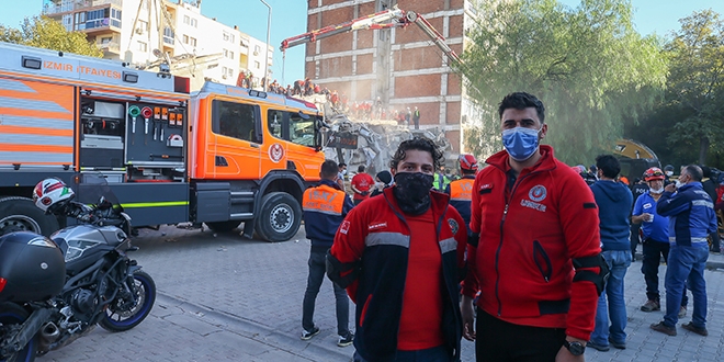 Anne ve 2 �ocu�una ula�an UMKE ekibi o anlar� anlatt�