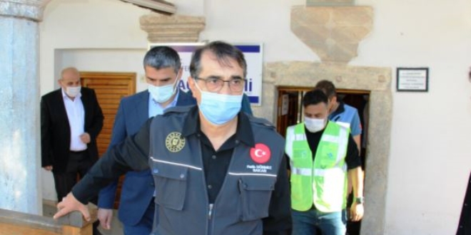 �zmir'deki elektrik ve do�al gaz kesintisine ili�kin a��klama